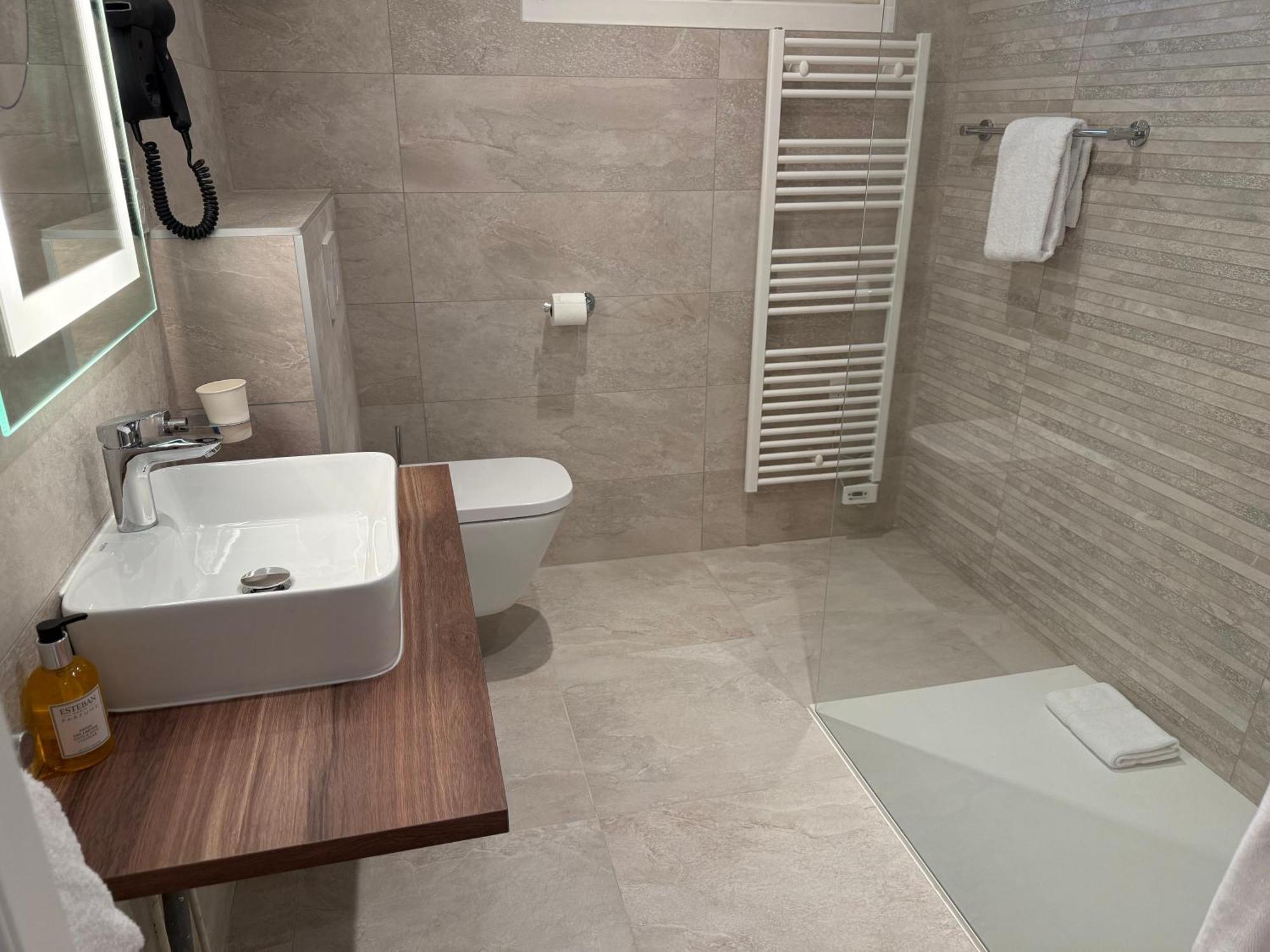 Logis Hotel Le Petit Casset La Boisse Kültér fotó