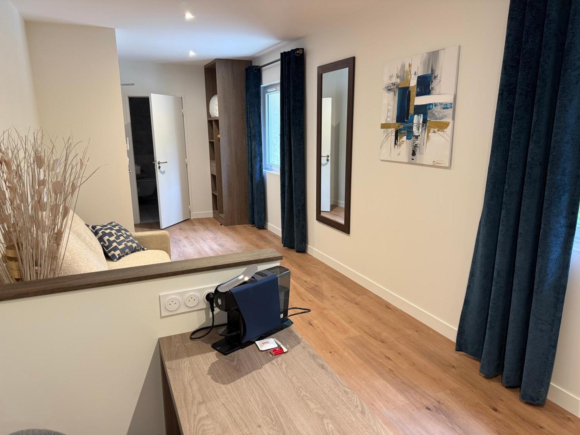Logis Hotel Le Petit Casset La Boisse Kültér fotó