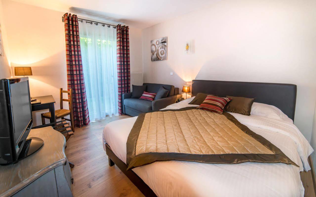 Logis Hotel Le Petit Casset La Boisse Kültér fotó