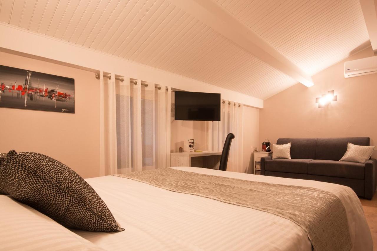 Logis Hotel Le Petit Casset La Boisse Kültér fotó